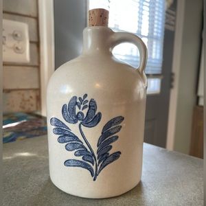 Pfaltzgraff Jug, Yorktown Pattern, Very Cute Decorative Piece.